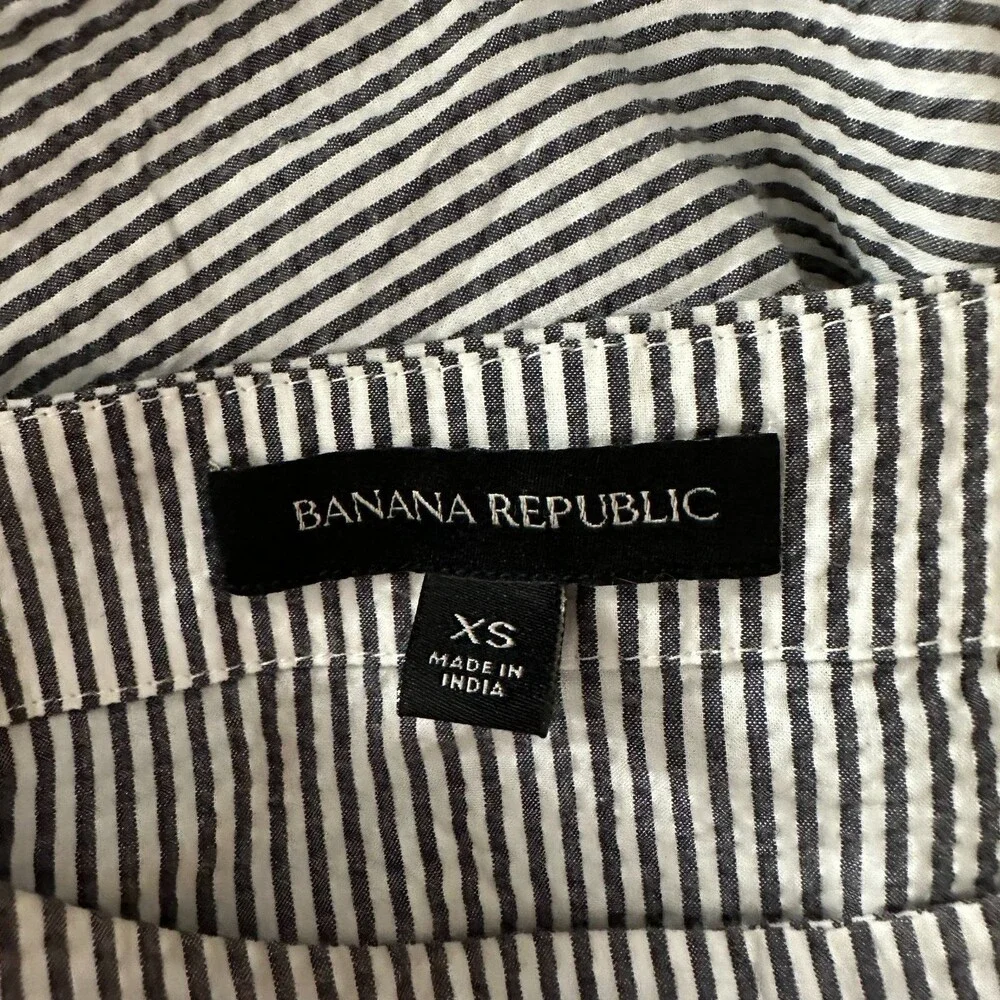 BANANA REPUBLIC 2 Pc Pullover Puff Sleeve Shirt Ruffle Skirt Size XS Gray Stripe